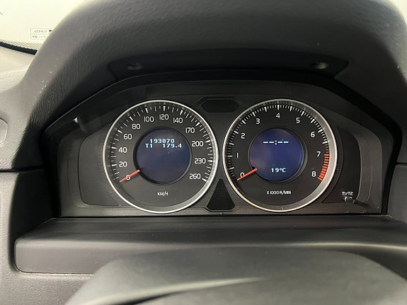 Volvo V70 13 of 13