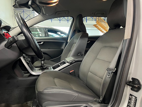 Volvo V70 11 of 13