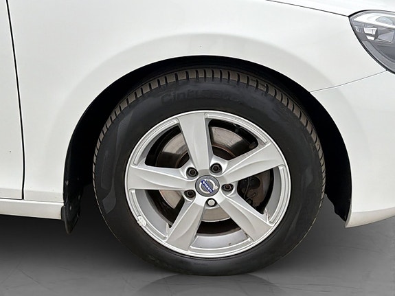 Volvo V40 27 of 27