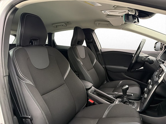 Volvo V40 10 of 27