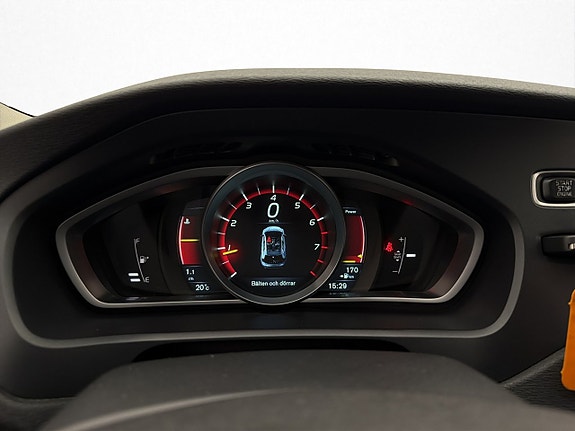 Volvo V40 16 of 27