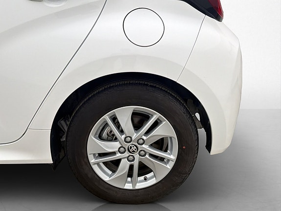 Toyota Yaris 25 of 27