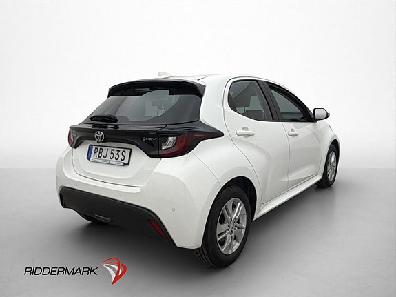 Toyota Yaris 8 of 27