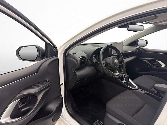 Toyota Yaris 10 of 27