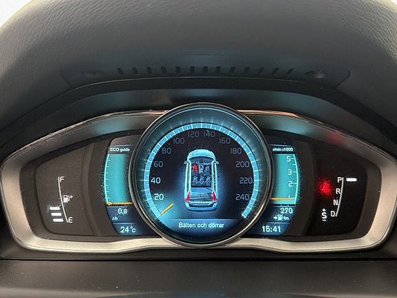 Volvo V70 18 of 30