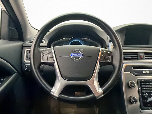 Volvo V70 14 of 30