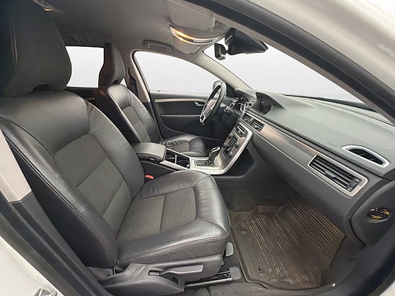 Volvo V70 15 of 30