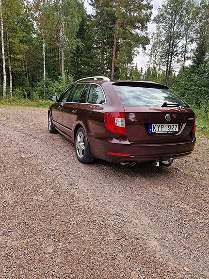Skoda Superb 4 of 8