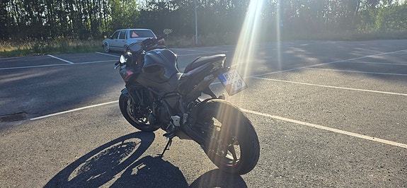 Kawasaki Z650 2 of 4