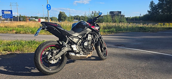 Kawasaki Z650 3 of 4