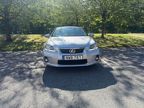 Lexus CT200h 4 of 7