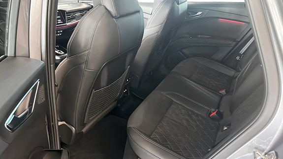 Audi Q4 e-tron 12 of 15