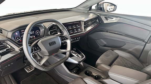 Audi Q4 e-tron 7 of 15