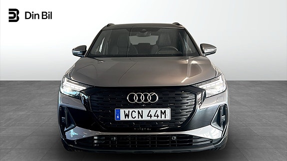 Audi Q4 e-tron 4 of 15