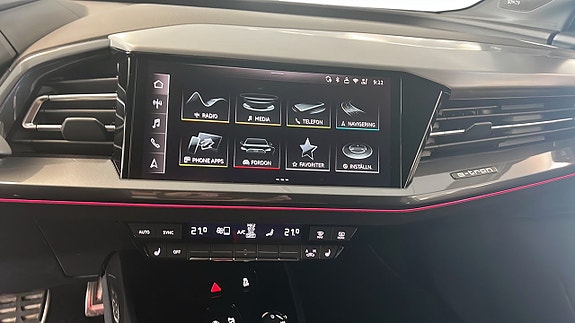 Audi Q4 e-tron 9 of 15
