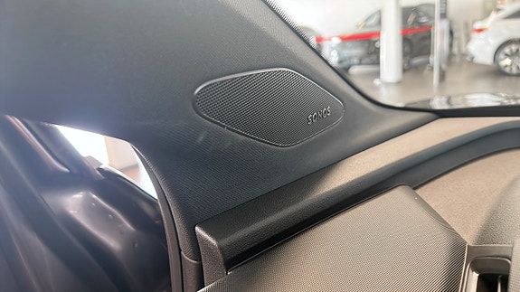 Audi Q4 e-tron 15 of 15