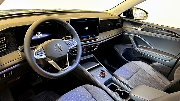 Volkswagen Tiguan 7 of 12