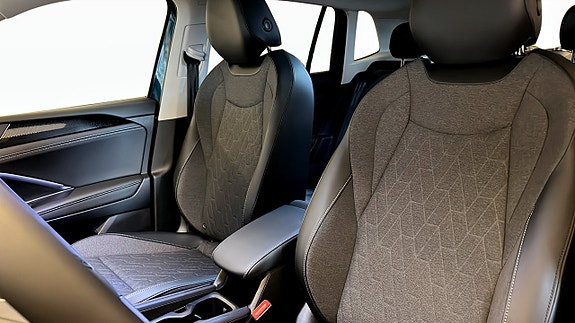 Volkswagen Tiguan 8 of 12