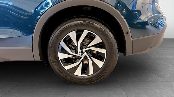 Volkswagen Tiguan 6 of 12