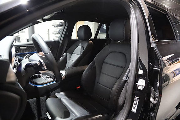 Mercedes-Benz C400 9 of 11