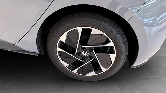 Volkswagen ID.3 6 of 12