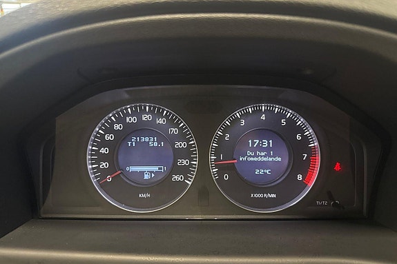Volvo V70 14 of 27