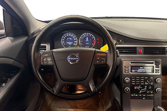Volvo V70 11 of 27