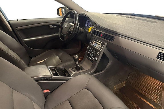 Volvo V70 13 of 27