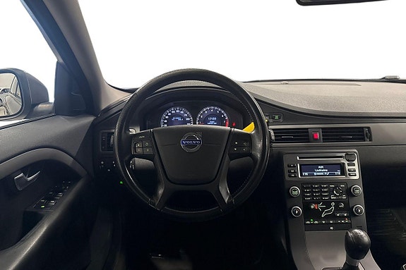Volvo V70 10 of 27