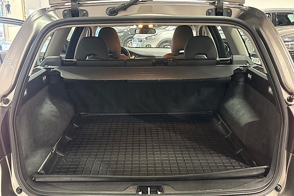 Volvo V70 18 of 27