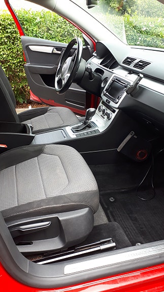 Volkswagen Passat Alltrack 4 of 9
