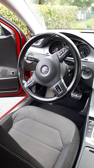 Volkswagen Passat Alltrack 6 of 9