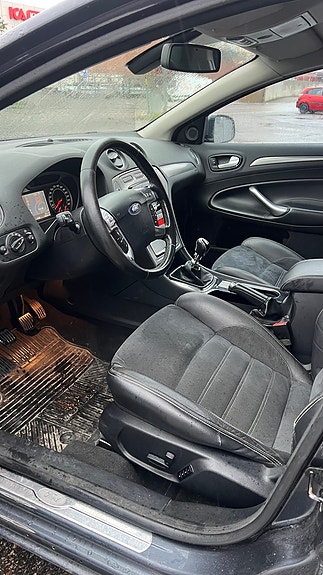 Ford Mondeo 4 of 8