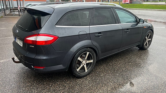Ford Mondeo 3 of 8