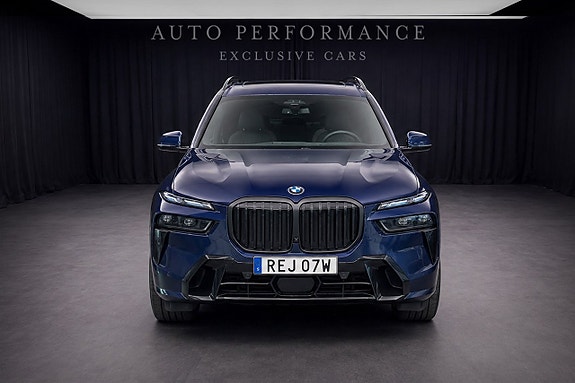 BMW X7 4 of 13