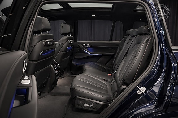 BMW X7 6 of 13