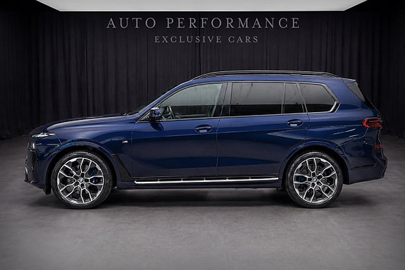 BMW X7 2 of 13