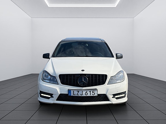 Mercedes-Benz C180 9 of 27