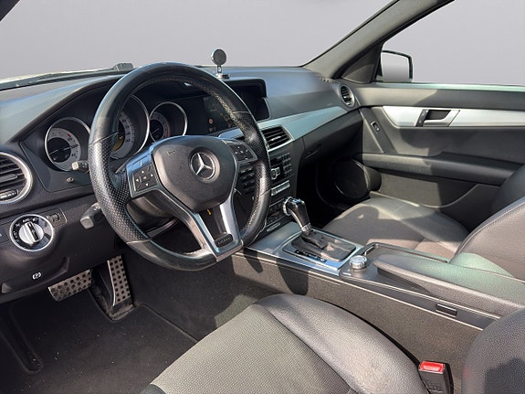Mercedes-Benz C180 12 of 27