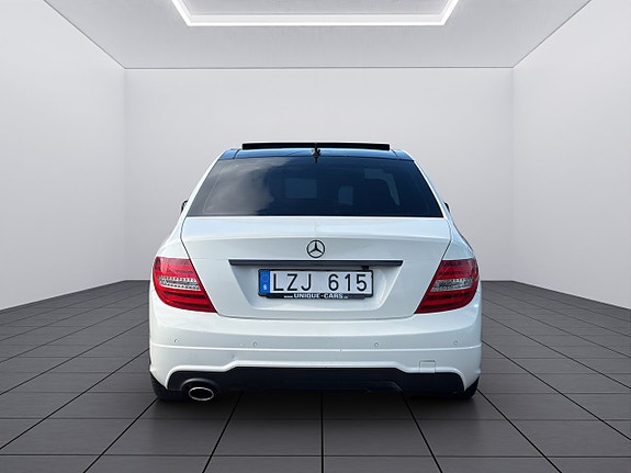 Mercedes-Benz C180 5 of 27