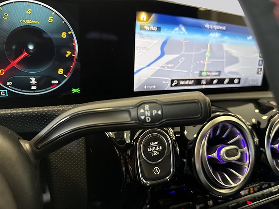 Mercedes-Benz CLA200 12 of 19