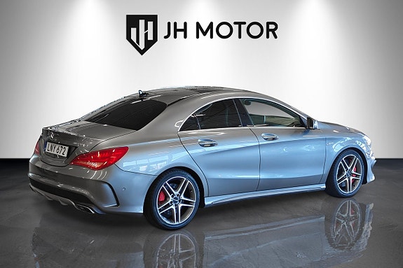 Mercedes-Benz CLA45 6 of 18