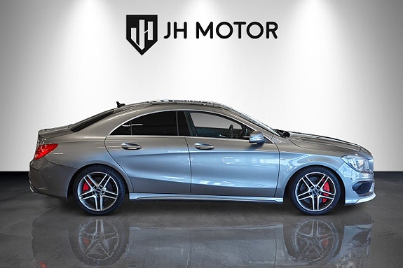 Mercedes-Benz CLA45 7 of 18