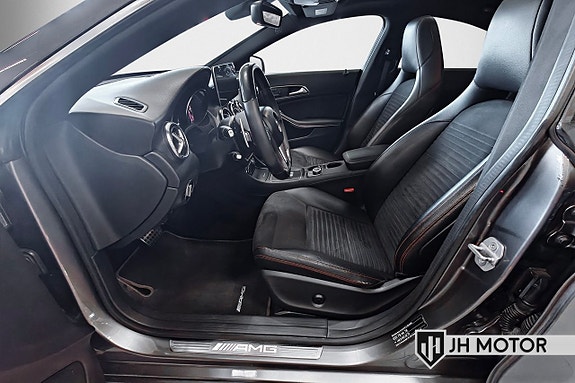 Mercedes-Benz CLA45 11 of 18