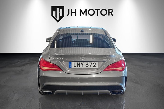 Mercedes-Benz CLA45 5 of 18