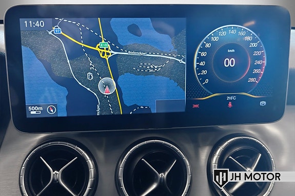 Mercedes-Benz CLA45 18 of 18