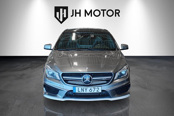 Mercedes-Benz CLA45 9 of 18