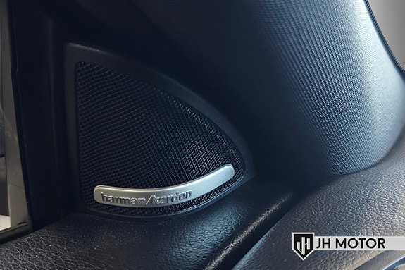 Mercedes-Benz CLA45 16 of 18