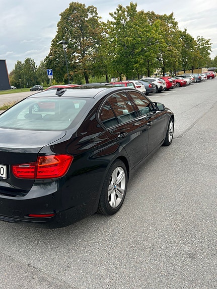 BMW 320d 5 of 13
