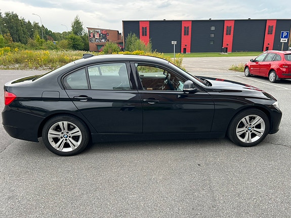 BMW 320d 6 of 13